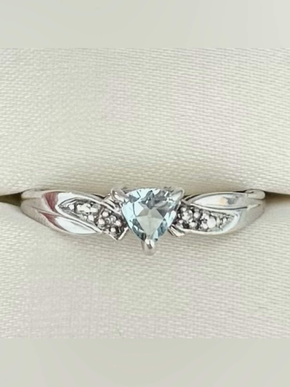 Solid 10k White Gold Trillion Cut Aquamarine & Diamond Ring Size 5.5